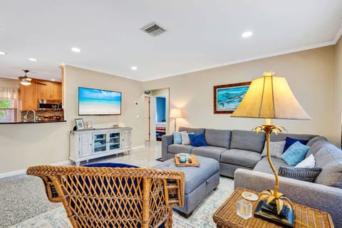 4BR Heated Pool & Hot Tub – Deeded Beach Access (5450)
