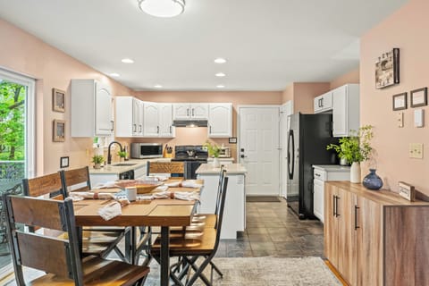 Easy connections for everyone.