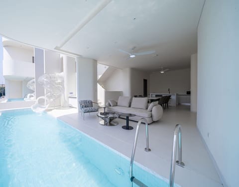 Family Villa, 6 Bedrooms, Private Pool | Desk, laptop workspace, blackout drapes, free WiFi