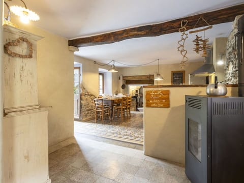 Shrub, Residential Area, Home, Estate, Garden, Lawn, Landscaping, Yard, Mansion, Villa