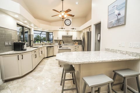 Apollos Anchor Kitchen Peninsula