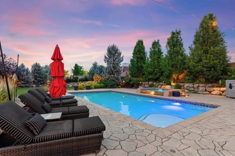 Beautiful backyard with swimming pool, heated and available all year