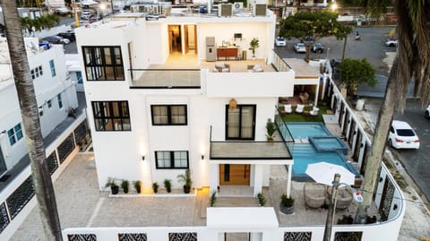 Rooftop, exterior and shared kitchen