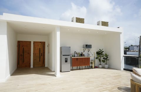 Rooftop, exterior and shared kitchen
