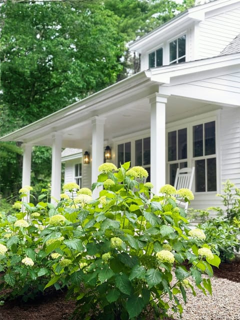 Farmers Porch

