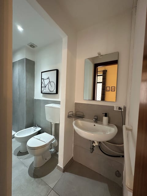 Comfort Apartment, City View | Bathroom