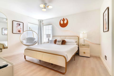 Han Solo & Leia Suite ready for you to have a memorable stay. Recharge in a bright king bedroom with themed touches and plenty of space to unwind.