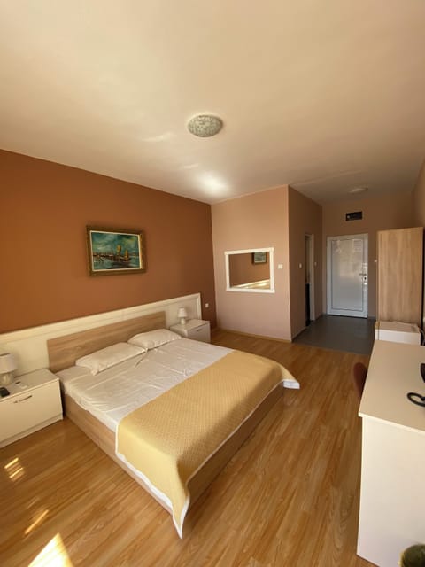 Desk, free WiFi, bed sheets