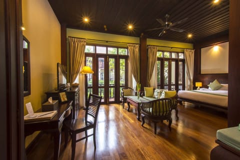 Suite | Premium bedding, minibar, in-room safe, desk