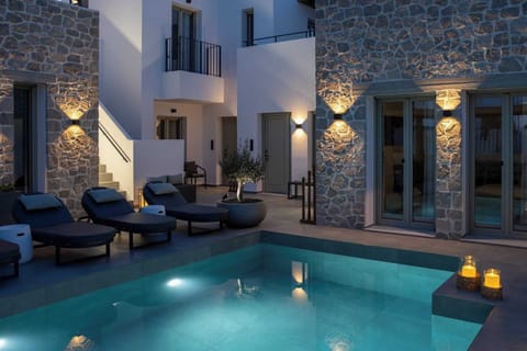 Kalea Signature Suite with Jacuzzi | Garden view