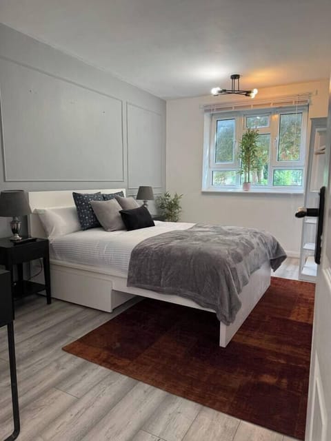 e6cca569-23dc-4d6f-8e3c-f64555aa3d61