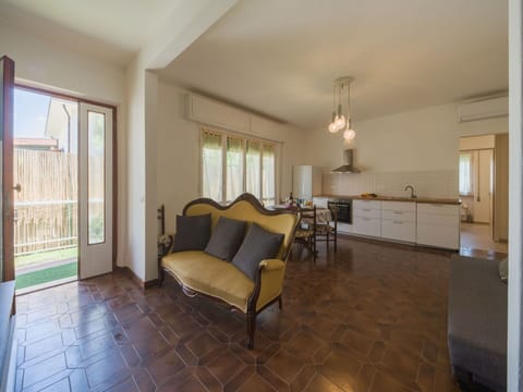 Composite Material, Porch, Eco Hotel, Shade, Deck, Outdoor Furniture, Balcony, Patio, Flowerpot, Wood Stain