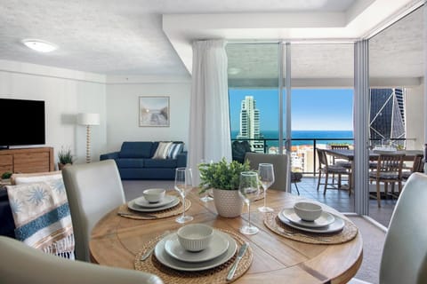 Apartment | Dining room