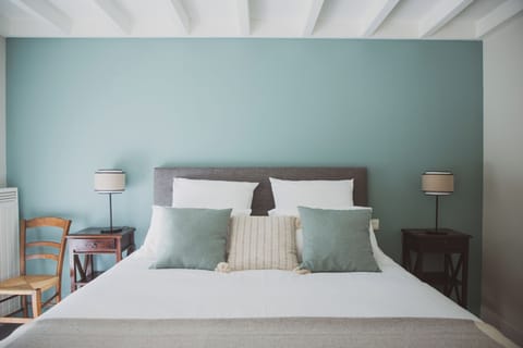 Double Room, 1 Queen Bed, Park View | Free WiFi, bed sheets