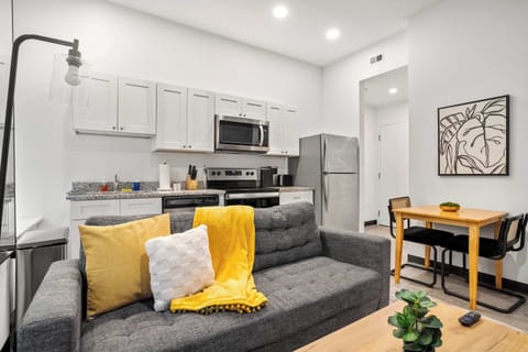 Living and kitchen area