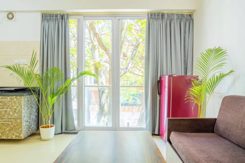 Studio, City View | Living area