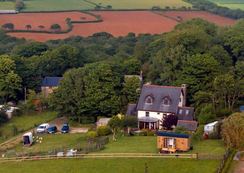 Demelza Cottage nestled in the heart of the Cornish countryside