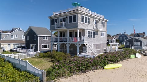 Side view from the beach