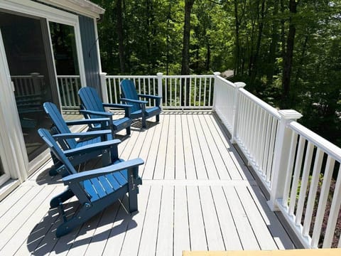 Relax on our spacious deck, with Adirondack chairs, and soak in the beauty of nature. Enjoy stunning views, fresh air, and glimpses of local wildlife. Whether sipping coffee at sunrise or unwinding at sunset, this peaceful outdoor space is perfect.