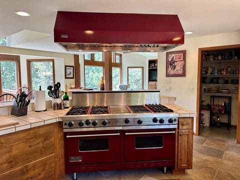 Propane gas range plus double ovens