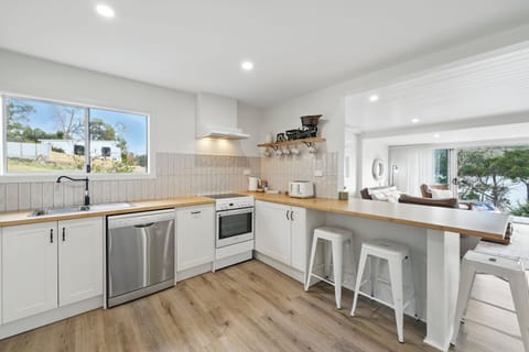 Little Darling Retreats Tasmania May 2025 High Res_35