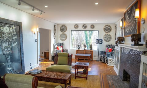 Open Lounge