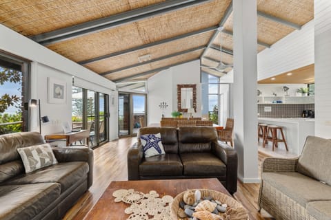 Ocean View 3 Bedroom Apartment | Living area | Flat-screen TV