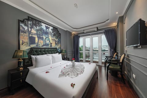 Executive Double Room | Soundproofing, iron/ironing board, free WiFi