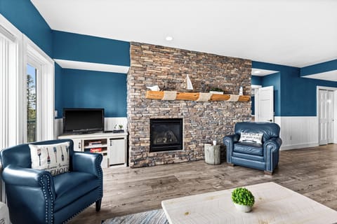 Cozy furniture to sip coffee and enjoy lake views