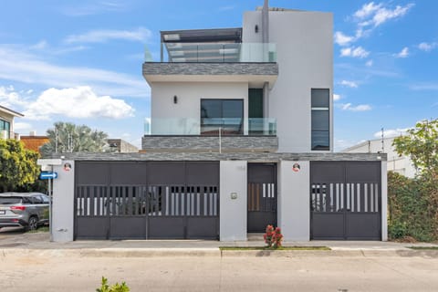casa Bella front entrance