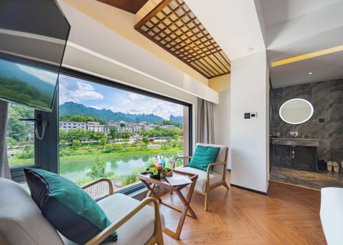 King Room with Mountain View | Laptop workspace, blackout drapes, soundproofing, iron/ironing board