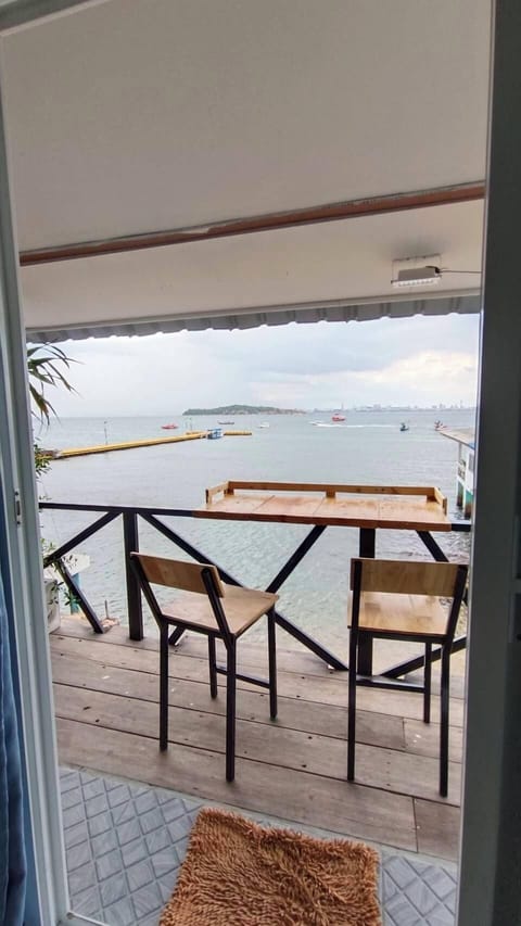 Room, 1 King Bed, Sea View | Beach/ocean view