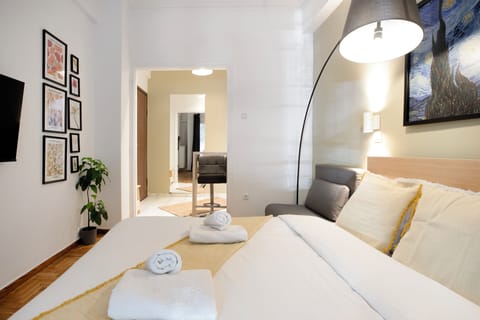 Apartment, 1 Bedroom, Kitchen, City View | Blackout drapes, iron/ironing board, free WiFi