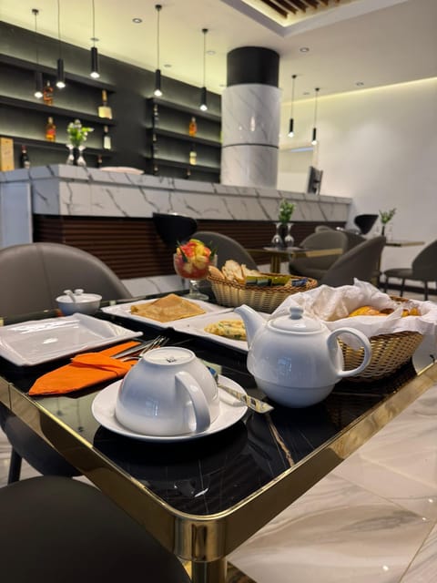 Daily cooked-to-order breakfast for a fee