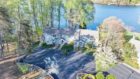 3f33a7aa-8c6d-41c6-97a8-76816570243e