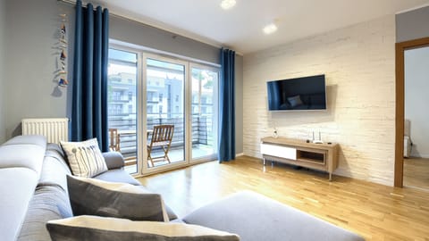 Apartment (19) | Living area | Flat-screen TV