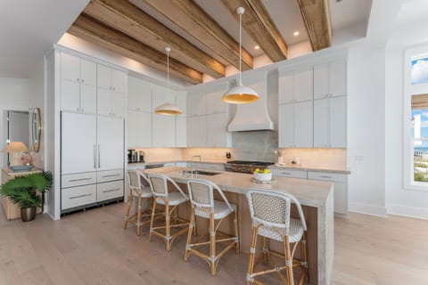 Gorgeous chef's kitchen with dual bosh dishwashers and Thermador range