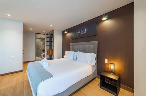 Apartment, 1 Queen Bed with Sofa bed, Balcony, City View (La Primera 211) | 2 bedrooms, individually decorated, individually furnished, bed sheets