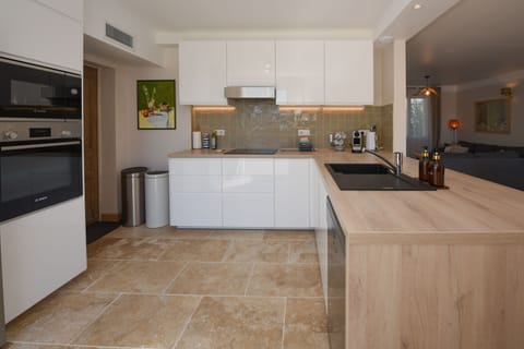 Open well equipped kitchen