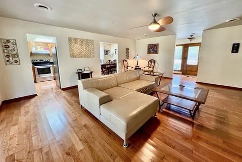 Spacious living room