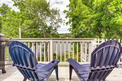 Worcester Vacation Rental | 2BR | 2BA | 1,160 Sq Ft | 2 Steps to Enter