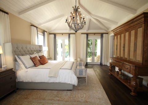 Executive Double Room, Balcony, Garden View | Free WiFi, bed sheets