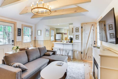 Cottage (2 Bedrooms) | Interior