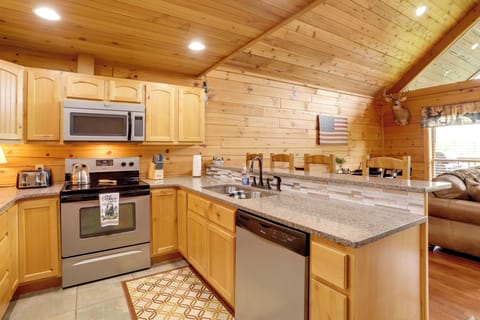 House (3 Bedrooms) | Interior