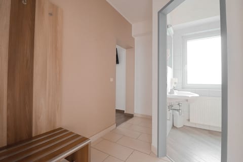 Desk, laptop workspace, free WiFi