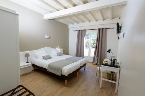 Double or Twin Room, Terrace, Park View | In-room safe, individually decorated, individually furnished