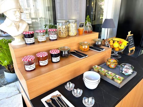 Daily continental breakfast for a fee