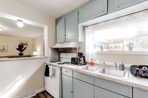 Fully equipped kitchen