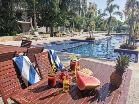 Outdoor dining tables