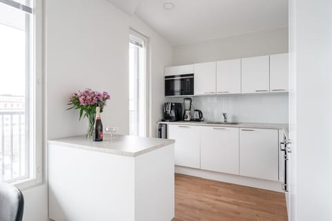 Sleek, modern, and fully equipped. You`ll find everything you need to whip up a delicious home-cooked meal.